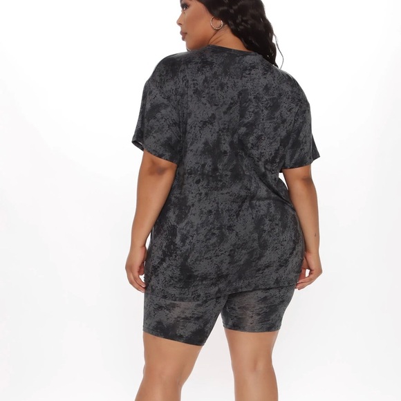 FashionNovaCurve stunning two pieces set 1X - Picture 2 of 3